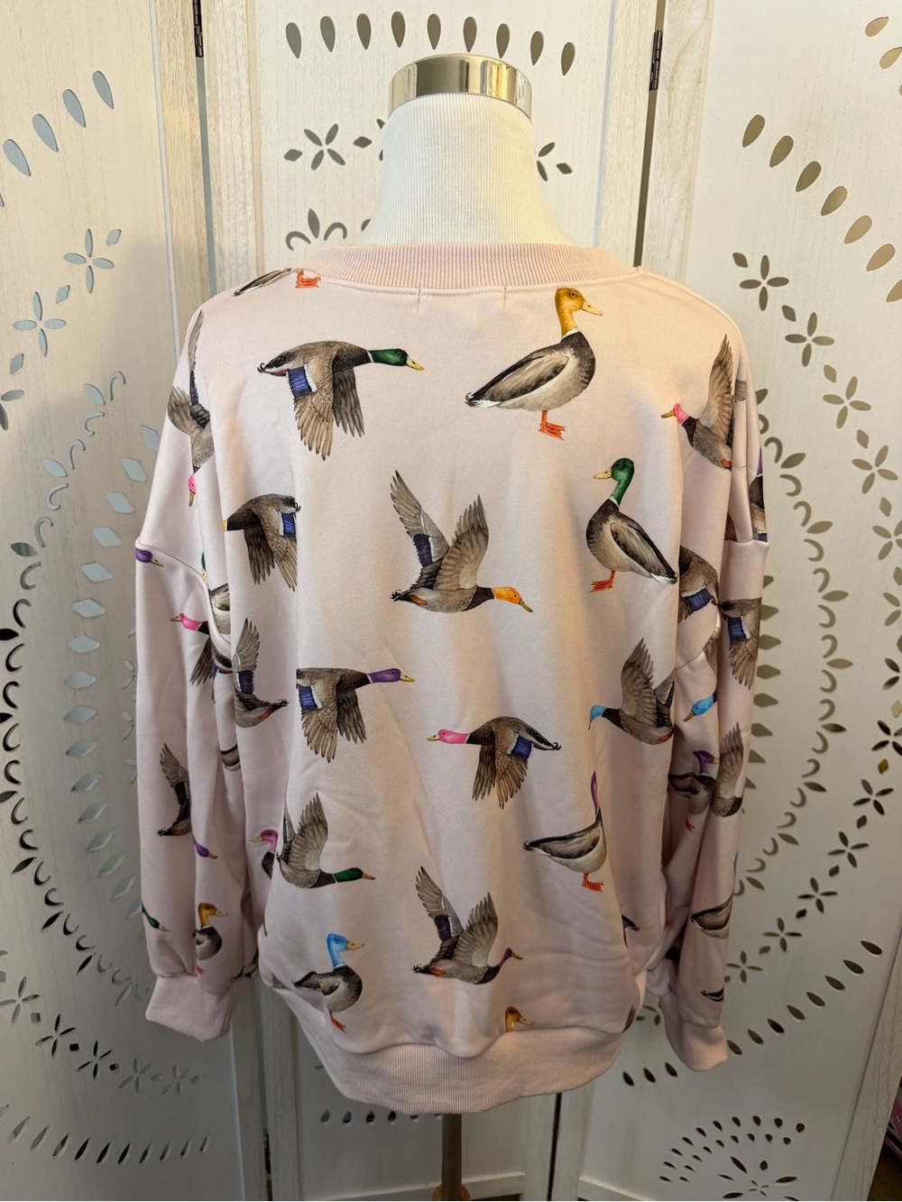 Light Pink Duck Print Pullover Sweatshirt. NWOT. - Picture 9 of 13